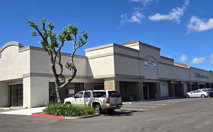 Pictures of Retail property located at 230-340 E. Betteravia, Santa Maria, CA 93454 for lease - image #1