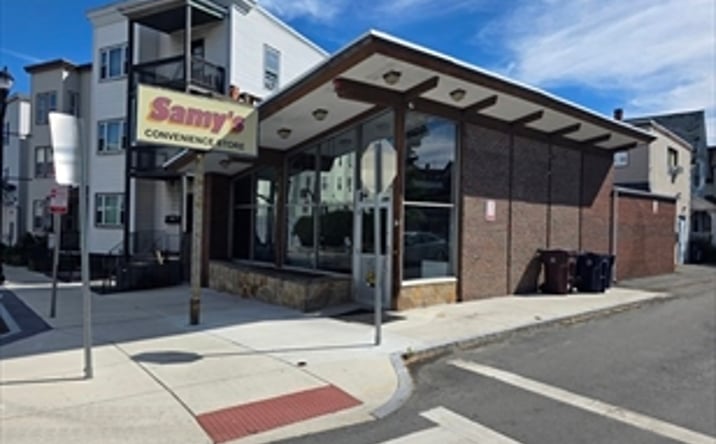 Pictures of Retail property located at 399 Ferry St, Everett, MA 02149-5617 for lease - image #1