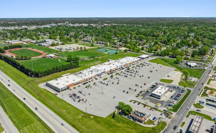 Pictures of Retail property located at 895 West College Street, Marshall, MO 653402912 for lease - image #1