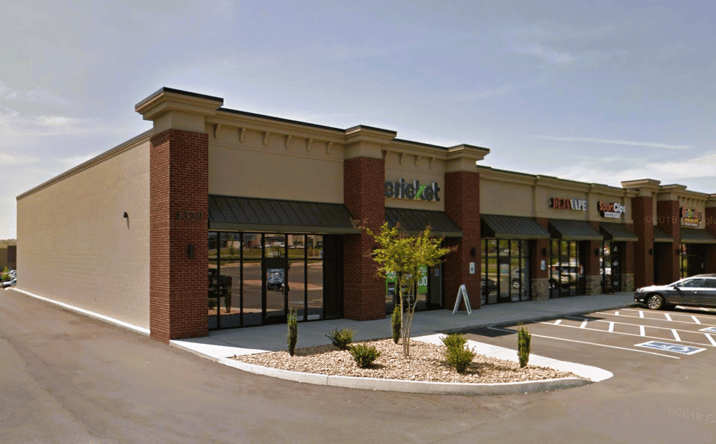 Pictures of Retail, Office, Restaurant property located at 4329 W ANDREW JOHNSON HWY, MORRISTOWN, TN 37814-1171 for lease - image #1