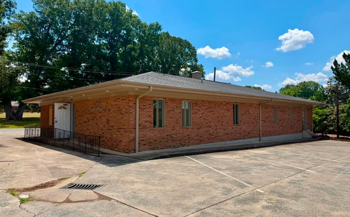 Pictures of Office property located at 120 E Phifer St, Monroe, NC 28110 for lease - image #1