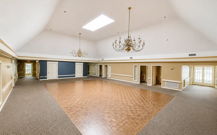 Pictures of Retail, Office, Special Purpose property located at 2800 2nd Avenue North, Moorhead, MN 56560 for lease - image #1