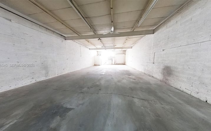 Pictures of Industrial property located at 1020 E 17th St # 1020, Hialeah, FL 33010 for lease - image #1