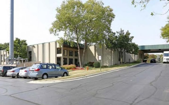 Pictures of Office property located at 800 W 5th Ave, Naperville, IL 60563 for lease - image #1