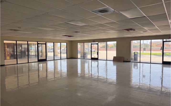 Pictures of Retail property located at 2165 East Channel Islands Boulevard, Oxnard, CA 93033 for lease - image #1