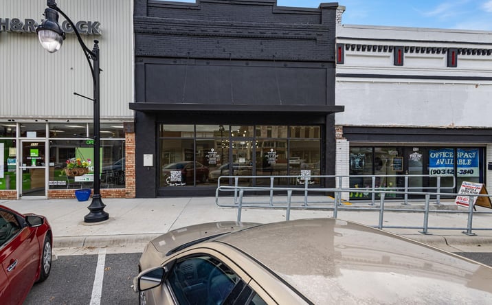 Pictures of Retail, Office, Restaurant property located at 110 East Main Street, Whitesboro, TX 76273 for lease - image #1