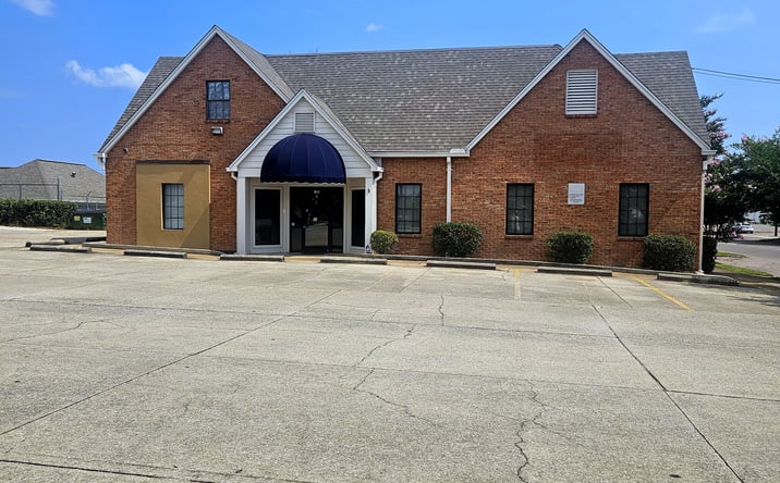 Pictures of Office property located at 1205 22nd Avenue, Meridian, MS 39301 for lease - image #1