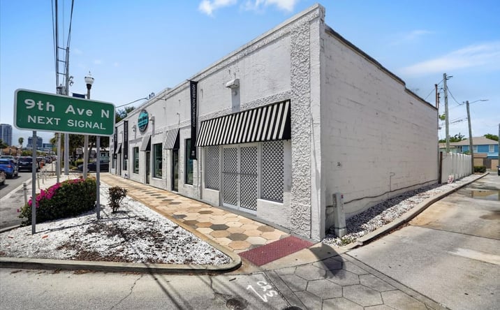 Pictures of Restaurant property located at 1040 4th Street North, St. Petersburg, FL 33701 for lease - image #1
