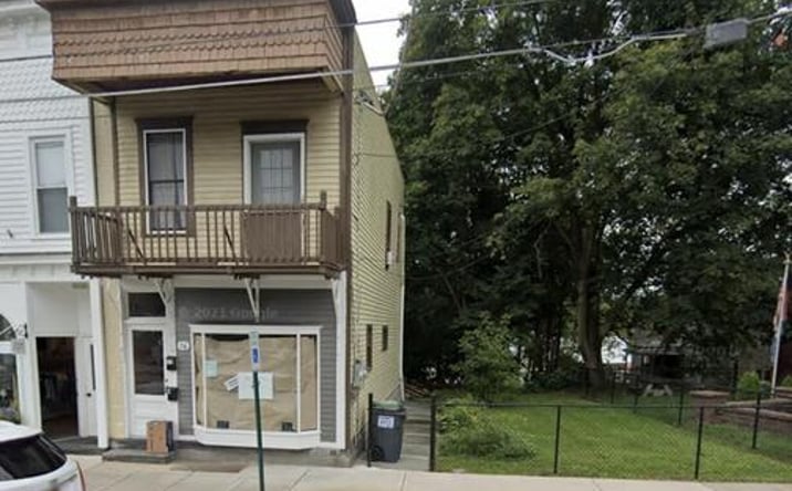 Pictures of Retail property located at 76 FRONT ST, BALLSTON SPA, NY 12020-1713 for lease - image #1