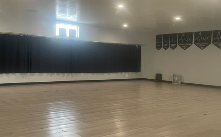 Pictures of Retail, Office, Special Purpose property located at 435 Antelope Drive, Clearfield, UT 84015 for lease - image #1