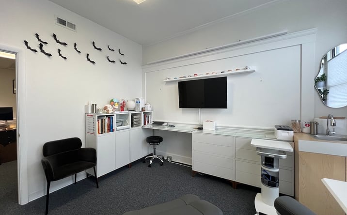 Pictures of Office property located at 1318 Beacon Street, Brookline, MA 02446 for lease - image #1