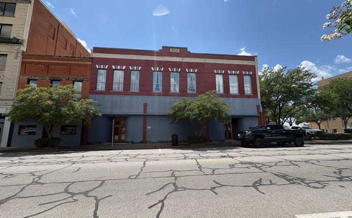 Pictures of Retail, Office property located at 112 N TRAVIS ST, SHERMAN, TX 75090-5921 for lease - image #1