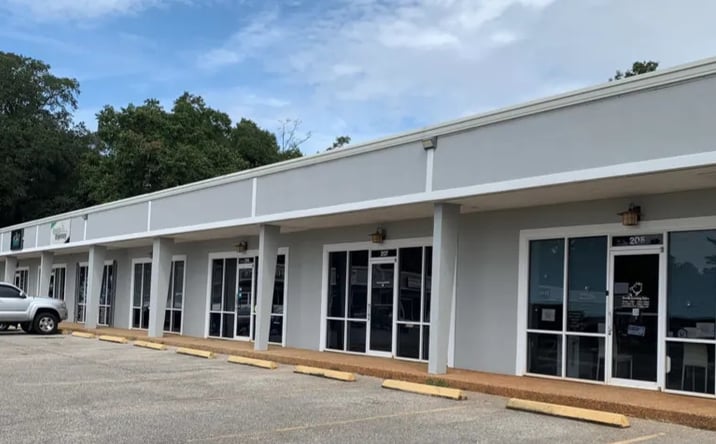 Pictures of Retail property located at 5650 Old Pascagoula Rd, Mobile, AL 36619 for lease - image #1