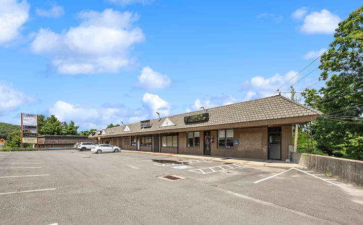 Pictures of Retail property located at 400 Stillson Rd, Waterbury, CT 06705 for lease - image #1