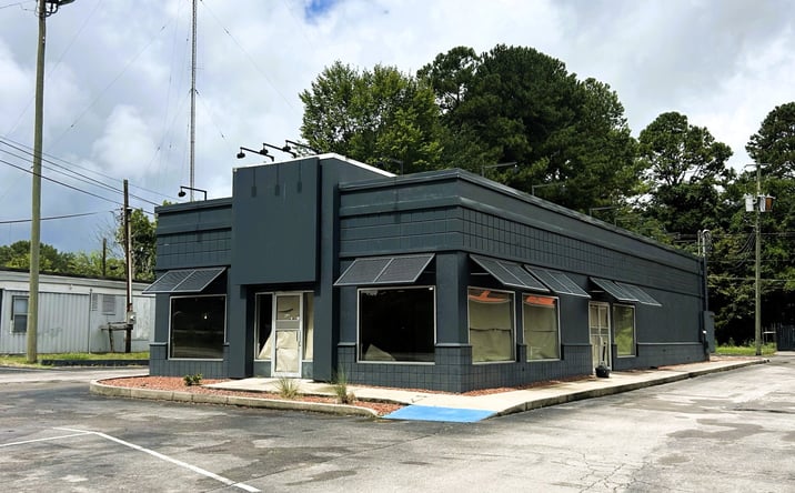 Pictures of Retail property located at 910 2nd Avenue East, Oneonta, AL 35121 for lease - image #1