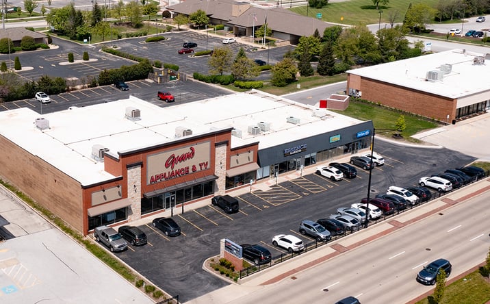 Pictures of Retail property located at 14706 S LA GRANGE RD, ORLAND PARK, IL 60462-3227 for lease - image #1