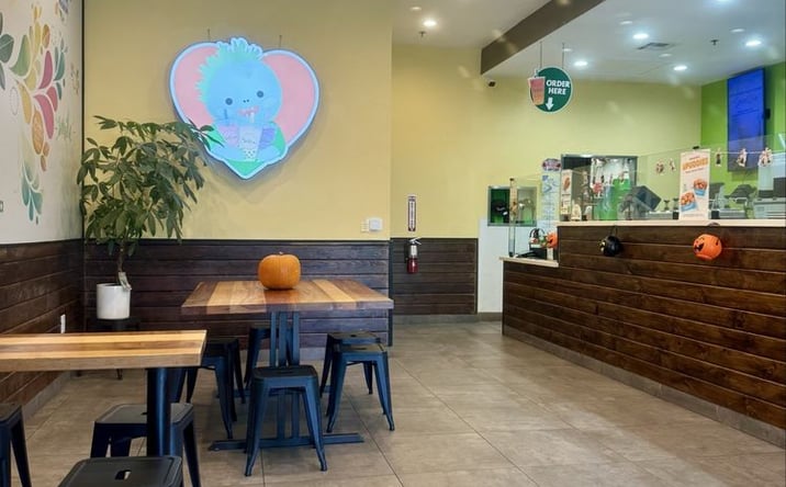Pictures of Retail, Restaurant property located at 32065 Temecula Parkway, Temecula, CA 92592 for lease - image #1