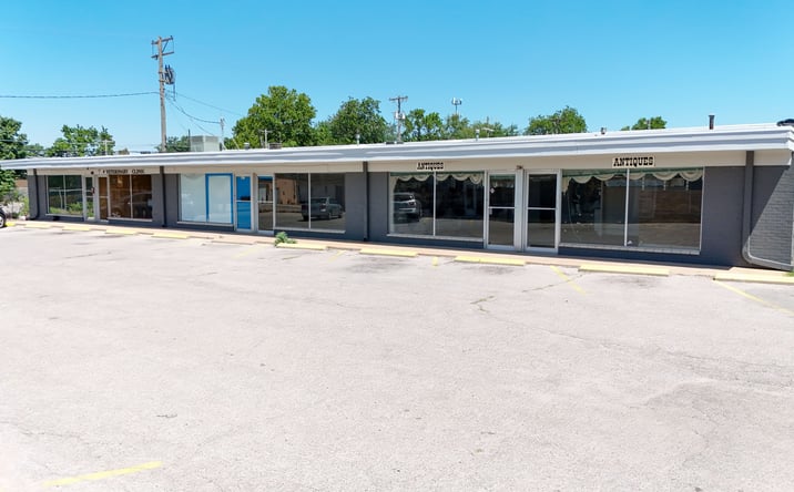 Pictures of Retail, Office property located at 415-417 S. Hydraulic St., Wichita, KS 67060-7204 for lease - image #1