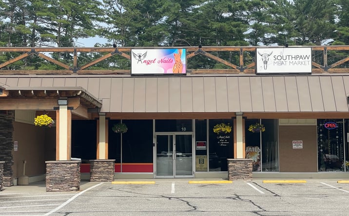 Pictures of Retail property located at 1233 Roosevelt Trail, Raymond, ME 04071 for lease - image #1
