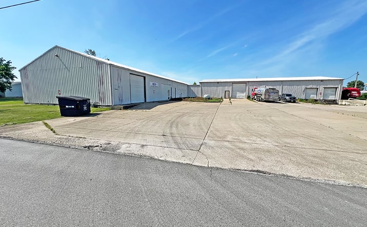 Pictures of Industrial property located at 2708 Merchant Street, Marion, IL 62959 for lease - image #1