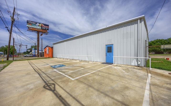 Pictures of Industrial property located at 617 S G Alexander Fwy, Duncanville, TX 75137 for lease - image #1