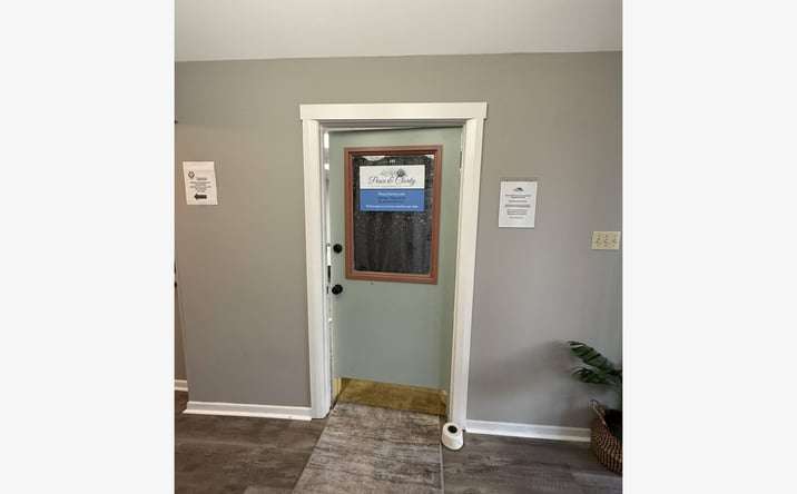 Pictures of Retail, Office, Special Purpose property located at 800 MAIN ST, HELLERTOWN, PA 18055-1535 for lease - image #1