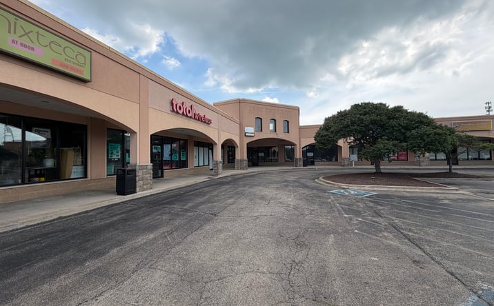 Pictures of Retail, Office, Restaurant property located at 510 North Cunningham Avenue, Urbana, IL 61802 for lease - image #1