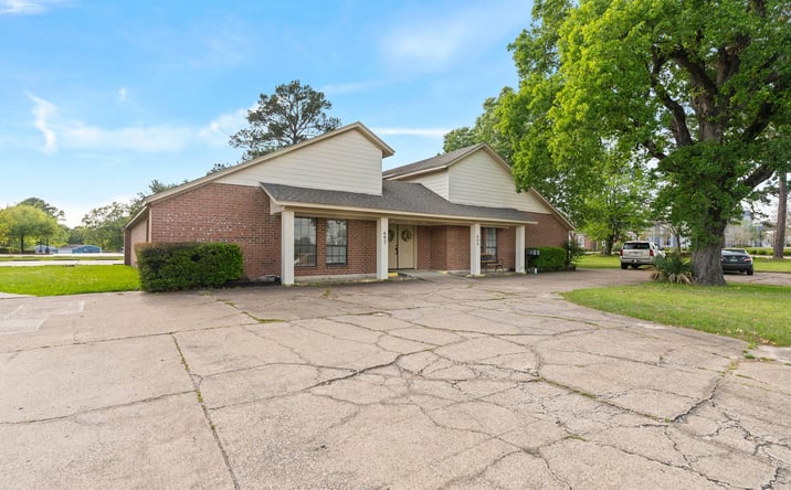 Pictures of Office property located at 602 South John Redditt Drive, Lufkin, TX 75904 for lease - image #1
