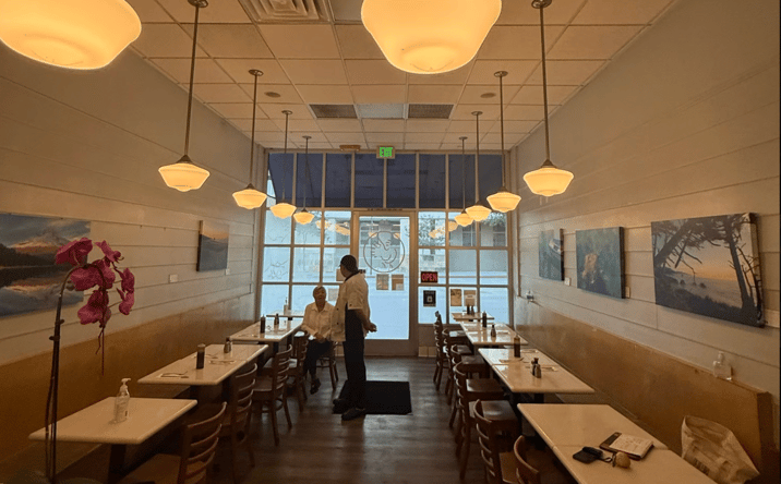 Pictures of Restaurant property located at 26 North Los Robles Avenue, Pasadena, CA 91101 for lease - image #1