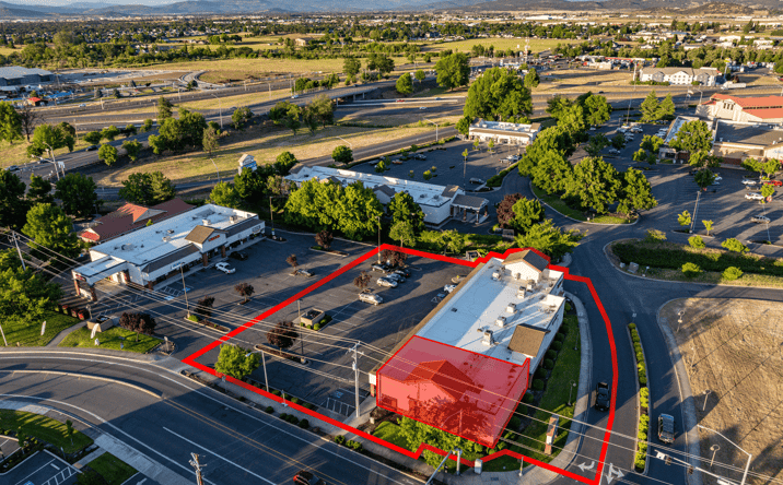 Pictures of Retail property located at 1205 Plaza Boulevard, Central Point, OR 97502 for lease - image #1