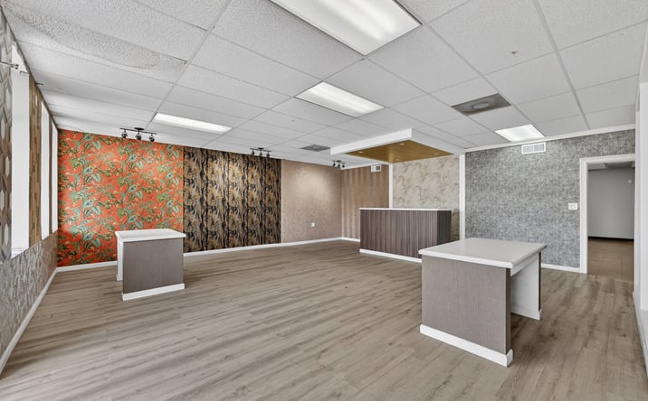 Pictures of Retail property located at 2608 PECAN BLVD, MCALLEN, TX 78501-7373 for lease - image #1