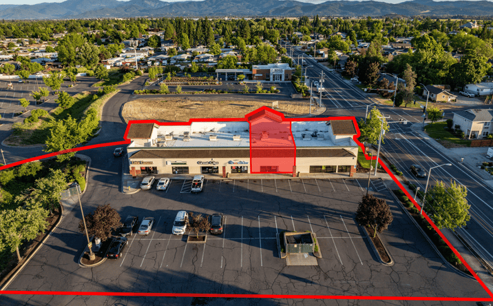 Pictures of Retail property located at 1205 Plaza Boulevard, Central Point, OR 97502 for lease - image #1