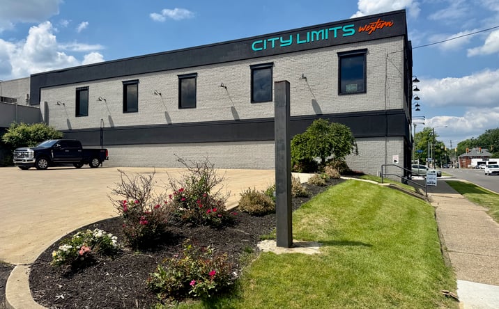 Pictures of Office property located at 641 Lincoln Way W #Suite D., Massillon, OH 44647 for lease - image #1