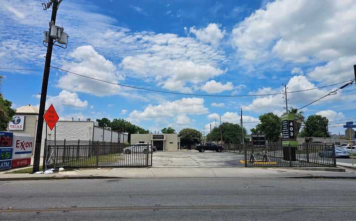 Pictures of Retail, Office property located at 403 West Cypress Street, San Antonio, TX 78212 for lease - image #1