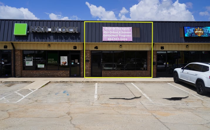 Pictures of Retail property located at 1429 Pearman Dairy Road, Anderson, SC 29625 for lease - image #1