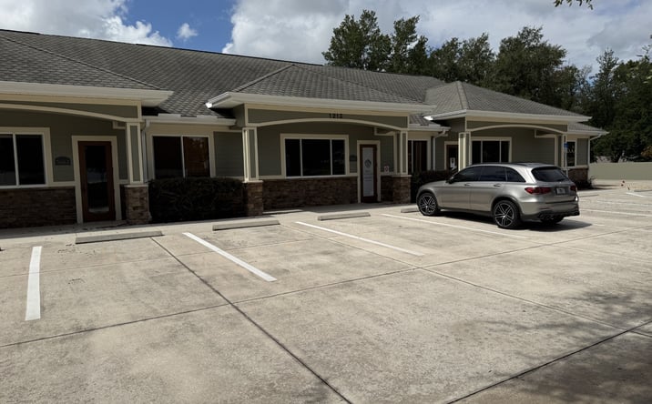 Pictures of Office property located at 1213 West Miller Street, Fruitland Park, FL 34731 for lease - image #1