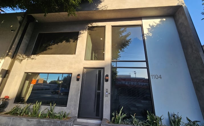Pictures of Retail, Office property located at 1104 South Robertson Boulevard, Los Angeles, CA 90035 for lease - image #1