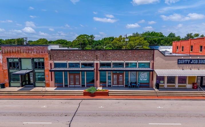 Pictures of Retail property located at 115 North Main Street, Mansfield, TX 76063 for lease - image #1