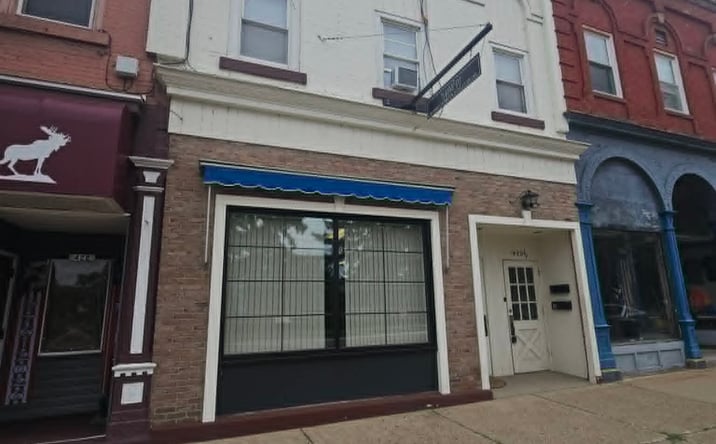 Pictures of Retail, Special Purpose property located at 420 Pennsylvania Avenue West, Warren, PA 16365 for lease - image #1