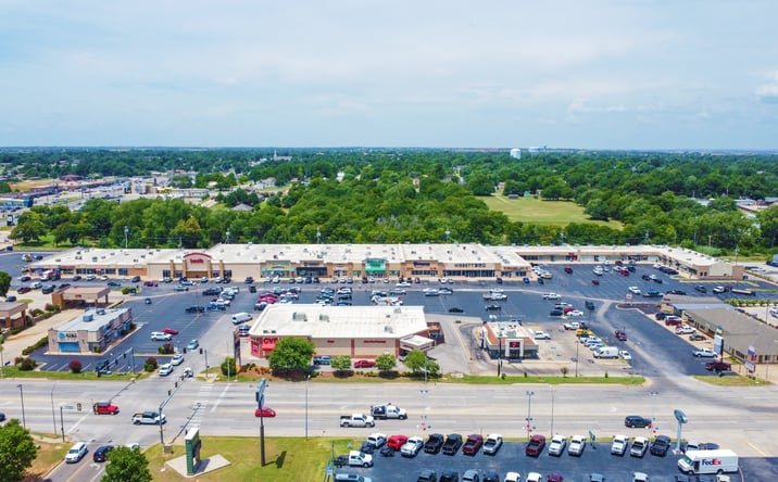 Pictures of Retail property located at 1724 - 1930 South 4th Street, Chickasha, OK 73018 for lease - image #1