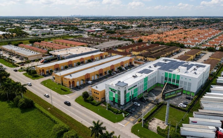 Pictures of Industrial property located at 2950 W 84th St, Hialeah, FL 33018 for lease - image #1