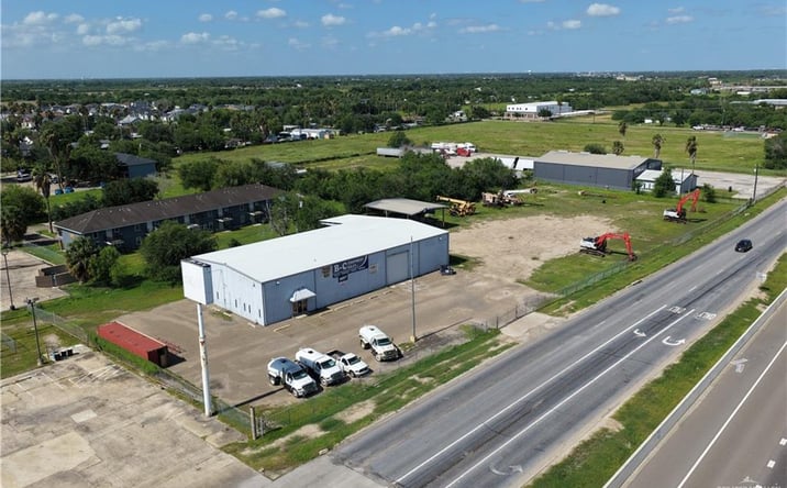 Pictures of Office, Retail property located at 201 E Expressway 83, La Feria, TX 78559 for lease - image #1