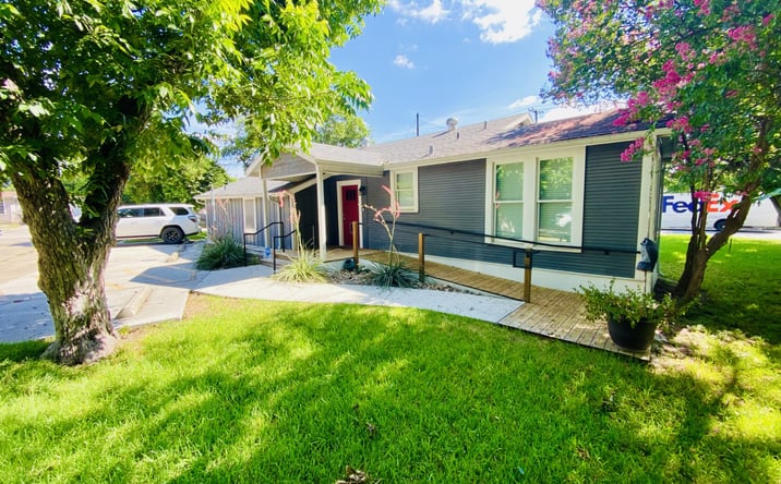 Pictures of Office property located at 920 South Castell Avenue, New Braunfels, TX 78130 for lease - image #1