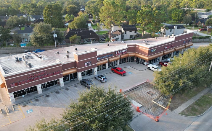 Pictures of Retail property located at 660 FM 517 Rd, Dickinson, TX 77539 for lease - image #1
