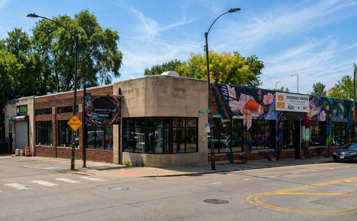 Pictures of Restaurant property located at 2601 West Diversey Avenue, Chicago, IL 60647 for lease - image #1