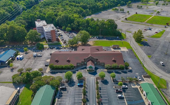 Pictures of Office property located at 2349 Danville Road Southwest, Decatur, AL 35603 for lease - image #1