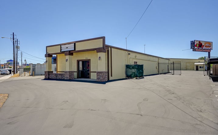 Pictures of Industrial property located at 2951 WESTWOOD DR, LAS VEGAS, NV 89109-1023 for lease - image #1