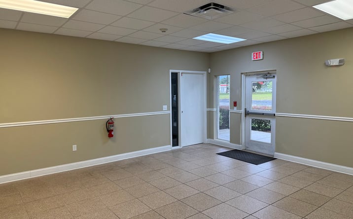Pictures of Retail, Office property located at 5431 E Silver Springs Blvd, #B, Silver Springs, FL 34488 for lease - image #1