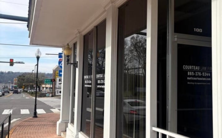Pictures of Retail, Office property located at 100 East Race Street, Kingston, TN 37763 for lease - image #1
