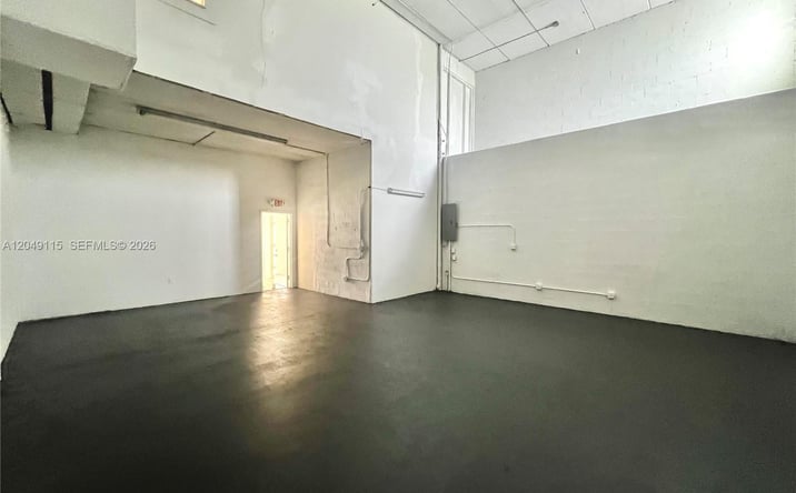 Pictures of Industrial property located at 8000 NW 31st St # 18, Doral, FL 33122 for lease - image #1